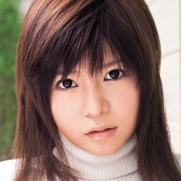 小衣くるみ