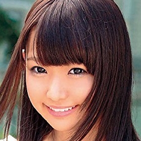 三枝あおい