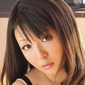 青山麻里子