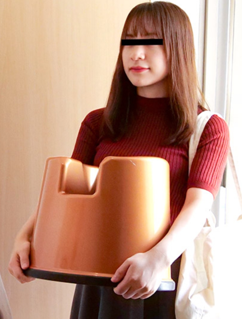 เธอนำเก้าอี้สุดเซ็กซี่มาด้วย! ร่างกายที่สวยงามและได้รูปของเธอช่วยเยียวยาได้!