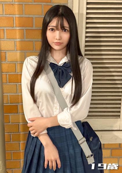 บิบิจัง สาวหุ่นเพรียววัย 19 ปี เราเชื่อมต่อกันผ่านบัญชีลับ และพบว่าเธอเป็นพวกโรคจิตเต็มขั้น 555 นิสัยมาโซคิสม์ของเธอทำให้เธอถึงจุดสุดยอดซ้ำแล้วซ้ำเล่าในวิดีโอเซ็กซ์แบบครีมพาย!