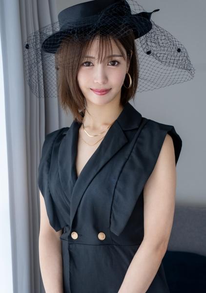 อดีตนักเรียนดนตรีวัย 22 ปี ที่มีประสบการณ์ทางเพศเพียงสามครั้ง แอบถ่ายวิดีโอตัวเองขณะมีเพศสัมพันธ์โดยไม่ใช้ถุงยางอนามัยกับแฟนหนุ่ม หญิงสาวมือใหม่ที่ไม่เคยถึงจุดสุดยอดภายในมาก่อน ขยับสะโพกด้วยตัวเองและถึงจุดสุดยอดแบบน้ำพุ่งกระฉูด!