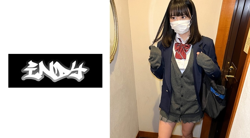 Minah mini skirt yang kelihatan tidak suka muncul muka dan risau akan didedahkan telah bersetuju untuk bergambar lucah dengan bayaran tambahan 30 ribu.