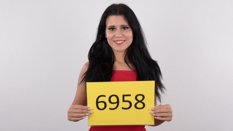 สาวรุ่นแม่สมัครถ่ายหนังโป๊ อยากทดลองดู