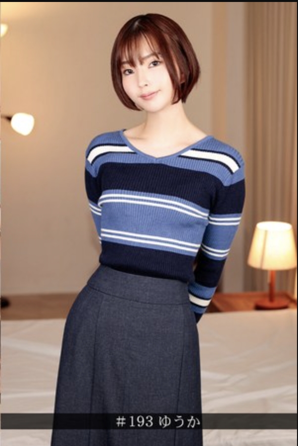 แฟนสาวตัวน้อยน่ารักคนนี้ ที่ช่วยตัวเองทุกวัน กำลังมีอารมณ์ทางเพศอย่างมากหลังจากโสดมาหกเดือน ฮ่าๆ น้ำหล่อลื่นในช่องคลอดของเธอล้นทะลัก และเธอต้องการมันทันที ◆ การลูบไล้และบีบคลิตอริสทำให้เธอถึงจุดสุดยอดทันที → การสอดใส่ที่ลื่นไหลสีชมพู → การร่วมเพศอย่างเร่าร้อน → "หลั่งน้ำอสุจิข้างในฉัน ◆" → การหลั่งน้ำอสุจิที่ล้นทะลัก → การอมอวัยวะเพศเพื่อเก็บน้ำอสุจิรอบที่สอง ฮ่าๆ