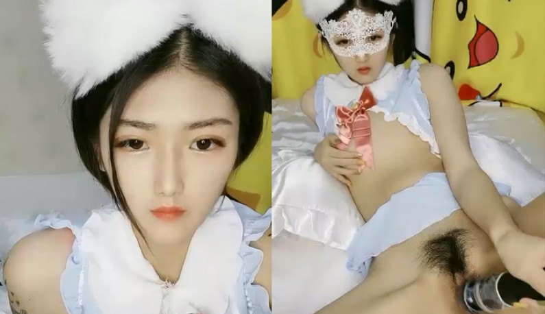 大眼清纯萌妹子私底下卻超飢渴,穿上情趣裝將大黑牛插入,體驗震動高潮呻吟嬌喘