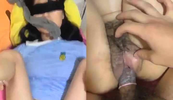 小女友被蒙面爆操,口塞襪子叫不出聲