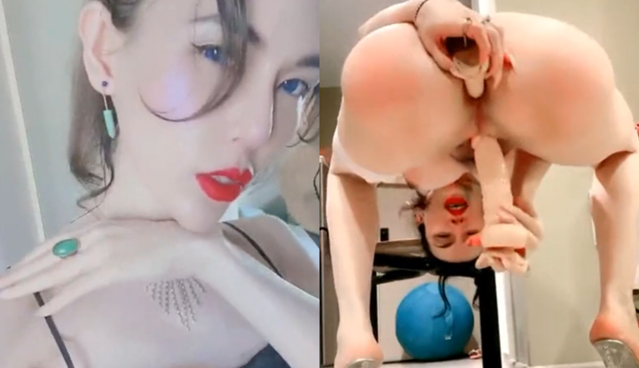 網曝門事件~極品網紅輕熟女淫蕩玩穴