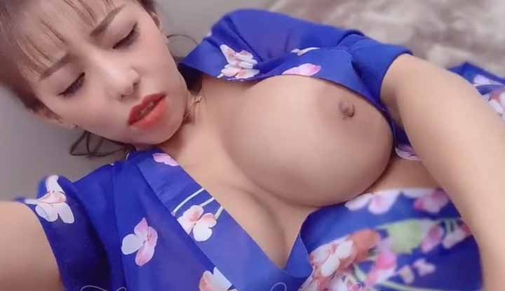 [Japan] Onlyfans YuuSakura(さくら樂)～My sister is itchy after a day without sex