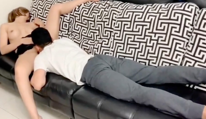 [TAIWAN] SWAG ama a sisi~ Encontro picante ao cheirar a calcinha! Depois de ser pego cheirando a calcinha da amiga webcelebridade, ele surpreendentemente ganhou 20 minutos de paraíso!