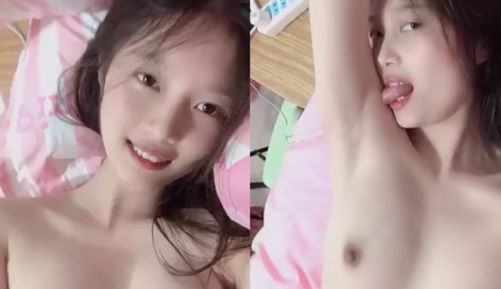 可愛女友不僅點長得正,鮑鮑還很粉嫩~