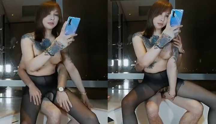 Selfie while riding a big dick~