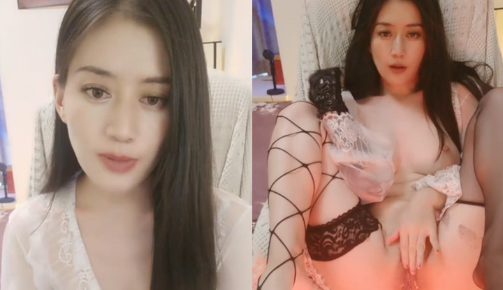 大眼正妹淫蕩御姐~手指口逼慰慰表情好騷