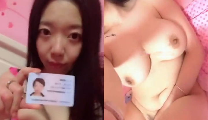 Jovem mulher de seios grandes voluntariamente empresta dinheiro através de fotos e vídeos nus, mas não consegue devolver a tempo e é exposta pelo credor.