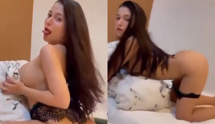 Namorada safada com seios grandes das Filipinas te seduz na cama - esperando você para transar com sua bunda linda levantada.