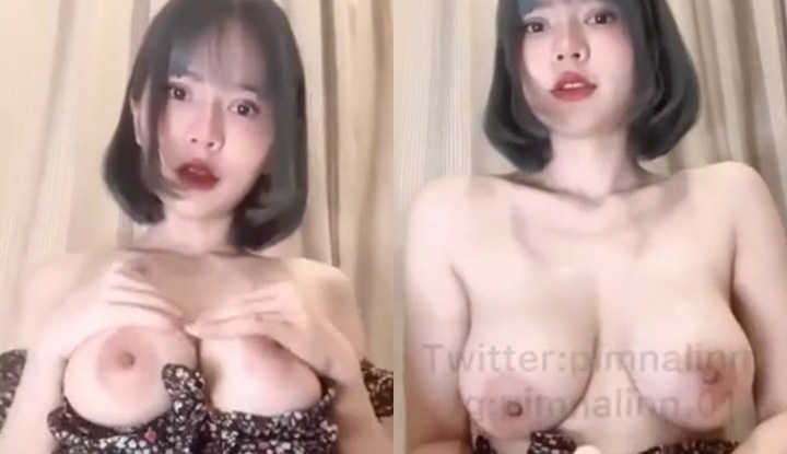 xxx Pimnalin merungut bahawa adik Meiji pamer payudara besar yang cantik, menggerutu sendiri dan menunjukkan kejahatan yang teruk, memperlihatkan cipap yang basah sebelum melakukan hubungan seks palsu. Mereka mengambil dildo dan menyelakkannya masuk dan keluar dari cipap yang sempit, sehingga air mani memancut dengan kuat.