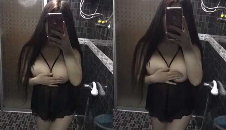 Wearing this outfit is too revealing, you might accidentally expose yourself.