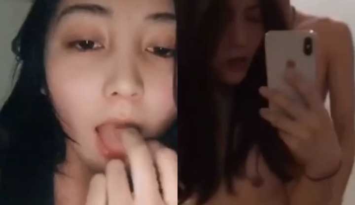Koleksi selfie lucah gadis kawan - Semua aksi lucah dan menjolok diri yang kotor direkodkan.
