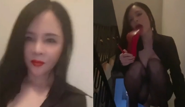 ผู้หญิงวัยกลางคนที่น่ารังเกียจและชอบมาโซคิสม์กำลังสำเร็จความใคร่อย่างไม่ยั้งคิดในช่องบันได