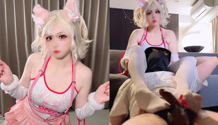 The cat-eared, haughty little idol met her boyfriend secretly in the middle of the night. She used her cat paws and white stockings to tease her boyfriend until he could hardly take it anymore.