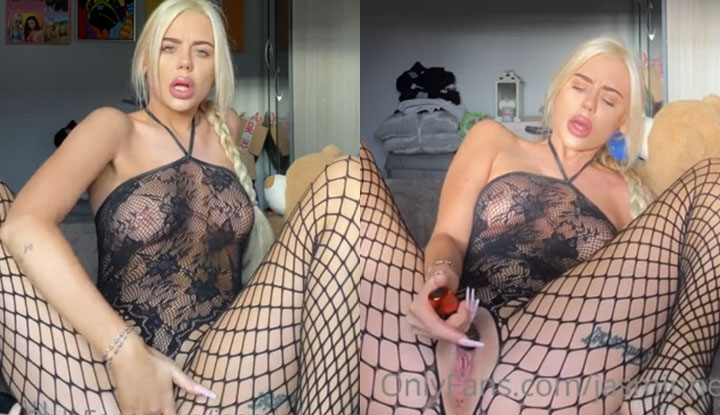 [Châu Âu và Hoa Kỳ] Jasmine Heaney, chủ trạm O ~ Dì trưởng thành của hàng xóm của tôi chơi với âm hộ của cô ấy ở nhà trong kỳ nghỉ lễ, và cô ấy hét to đến mức mọi người đều nghe thấy