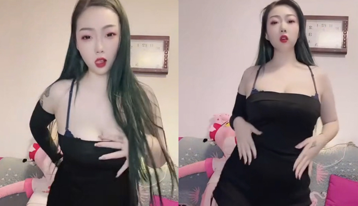 Fast hands busty mature sister Xin and younger sister, low-cut dress sexy hot dance