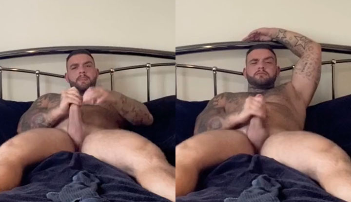 [Western] Fitness guru Andy Lee – I'm really hungry and thirsty after working out, covered in sweat.