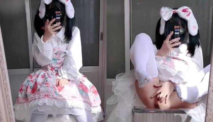 domestic welfare ji fanfan masturbation welfare cos white silk lolita contrast play hole lollipop massager crazy clitoris!