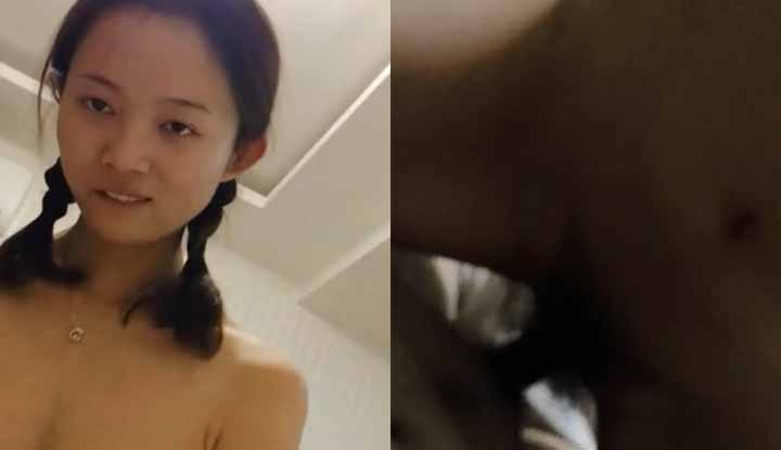 อันน่าตูดอวบใหญ่เย็ดดุเดือด วิดีโอเรื่องชู้สาวของภรรยาสาวจางหมันหัวกับหัวหน้าบริษัทถูกเปิดโปง: ผู้หญิงอยู่บนขี่อย่างเร่าร้อน ถูหน้าอกและก้นอย่างบ้าคลั่ง น้ำเงี่ยนสุดขีด!