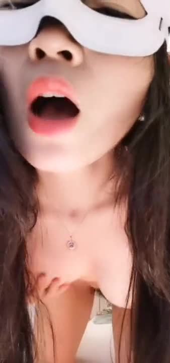 (ไต้หวัน) สาวสวยหุ่นดีคอลเสียวให้แฟนดู แต่แฟนดันทำหลุด