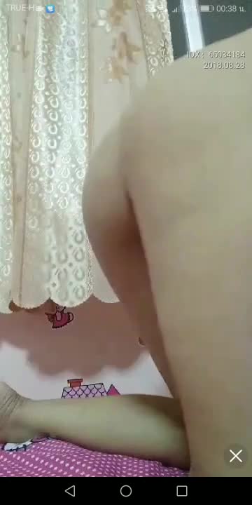 [ห้องลับ] น้องป๊อบ โชว์บนเตียงนอน