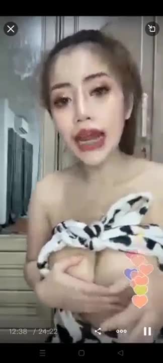 สาวสักลาย นมใหญ่ จุกชมพู