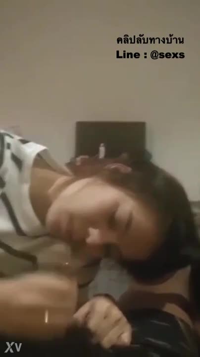 Seeing the face clearly, sucking cock for a friend to cum in the mouth.