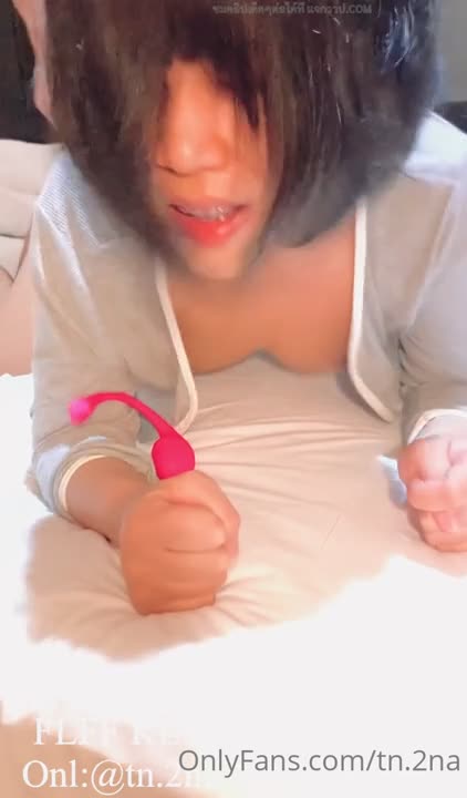 tn.2na a short-haired teen is fuckable. her husband bangs her pussy until it breaks in onlyfans. she gets her pussy spread open and then she uses a vibrator to rub her clitoris to increase the excitement.