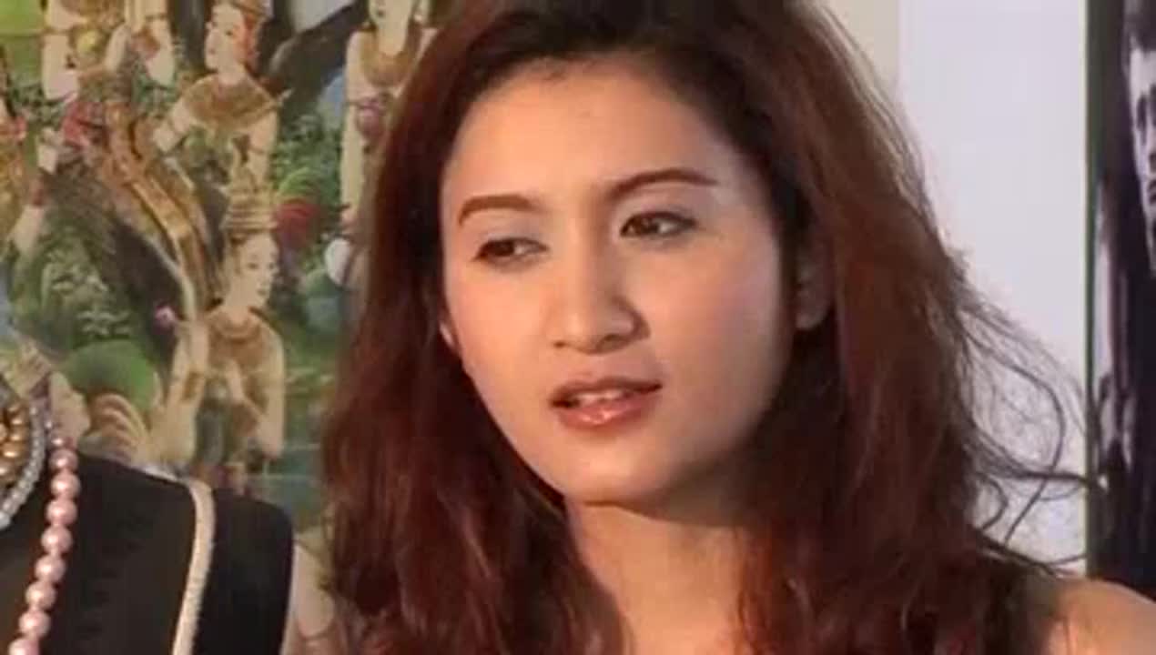 the thai r-rated film rak ao mai yoo stars bridal designer cherry samkok as she runs away from home to find inner peace because her boyfriend is getting married. her sister tim also has a crush on him. this sets off a chaotic story where they have to use all their skills and the most exciting sex moves to compete for the boyfriend. porn movies, 18 movies, porn clips, leaked clipsinwporn.com