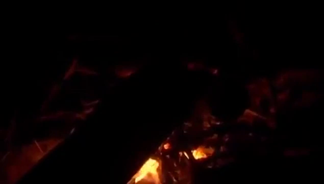 หนังโป๊ AV ไทย Hot Road to Love เล่าเรื่องราวของเด็กสาววัย 18 ปีที่ใฝ่ฝันอยากเป็นดารา เธอจึงชวนเพื่อนชายที่แอบชอบมาตามความฝันด้วยกัน พวกเขาสนิทสนมกันถึงขั้นมีเซ็กส์กัน ครวญครางเสียงดัง เธอจะสามารถเป็นดาราและประสบความสำเร็จในความรักได้หรือไม่ ก่อนที่เพื่อนชายจะเริ่มปล่อยให้ผู้หญิงเข้าหา? มาดูหนังโป๊ หนัง 18 คลิปโป๊ คลิปหลุดกัน INWPORN.COM