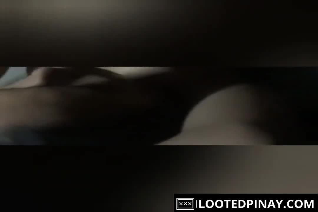 แฟนๆ ที่ไม่ได้รับอนุญาติให้นอนบนเตียง - Lootedpinay