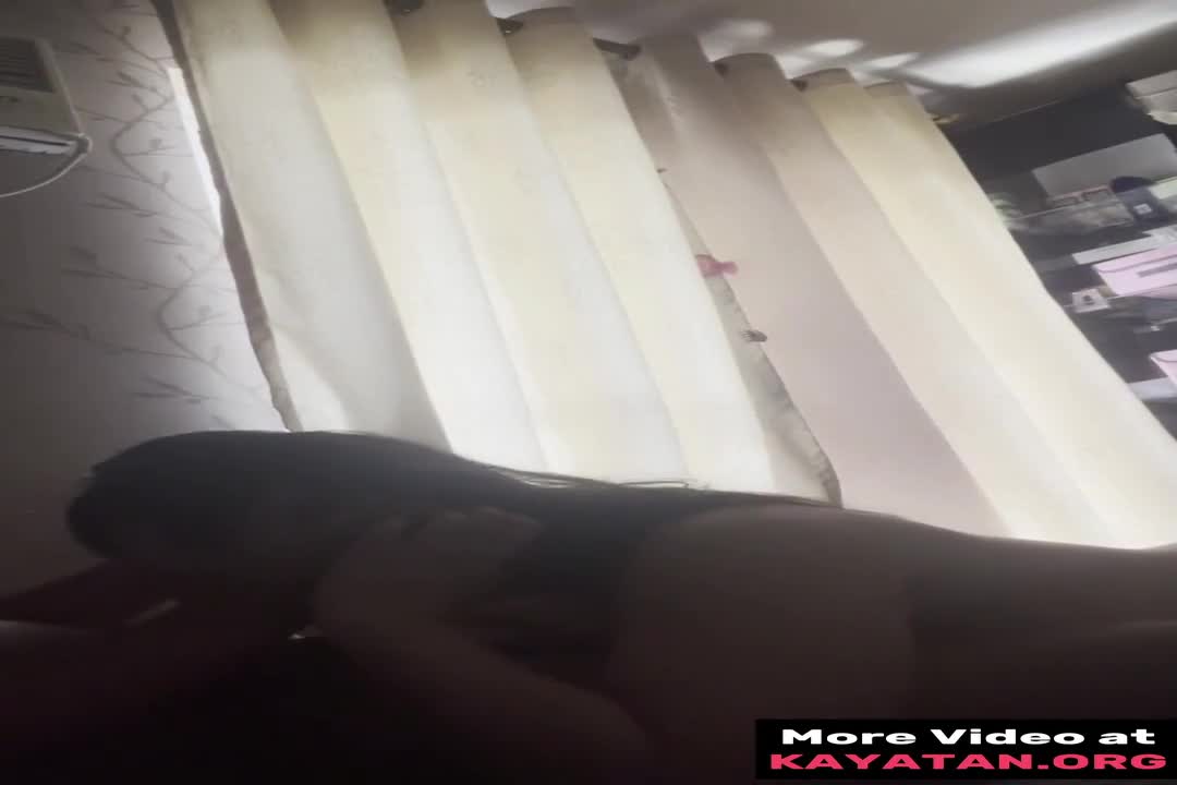 ลิ้มรสชาติของเต้านมนี้ - วิดีโอเซ็กซ์ของสาวน้อยอยู่ที่นี่